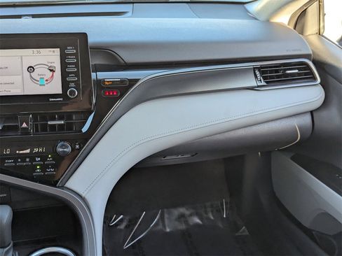 Used 2021 Toyota Camry LE image 15