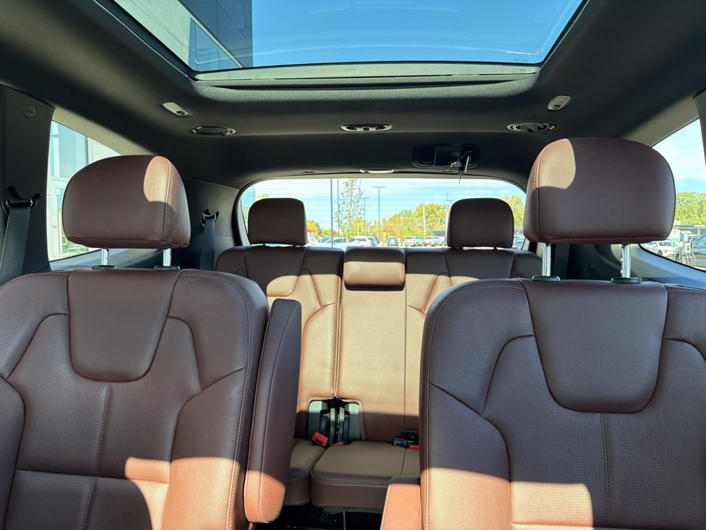 Used 2024 Kia Telluride SX w/ Towing Package AWD/4WD image 7
