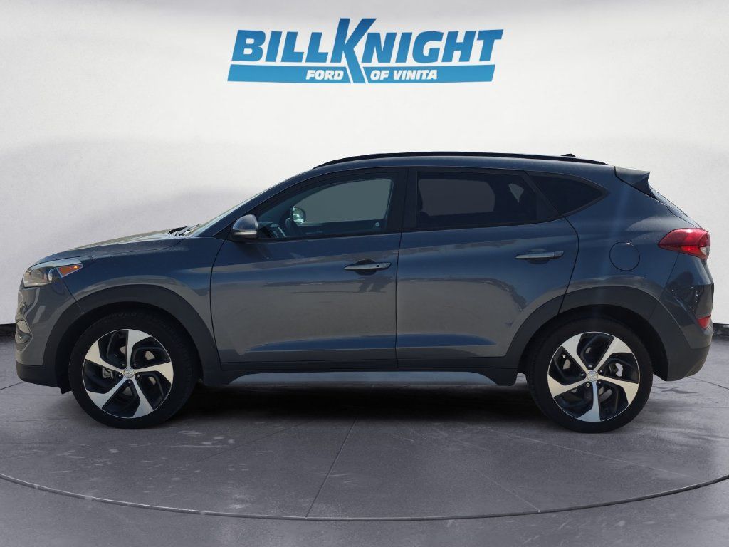 Used 2018 Hyundai Tucson Value FWD image 2
