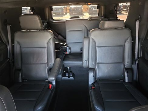 Used 2022 Chevrolet Tahoe Z71 w/ Luxury Package image 36