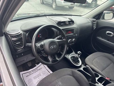 Used 2016 Kia Soul FWD image 10