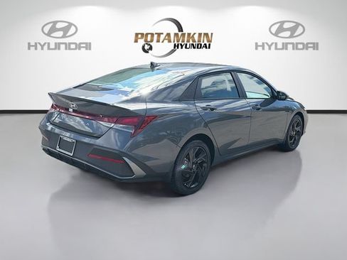 Certified 2026 Hyundai Elantra Sport FWD image 5