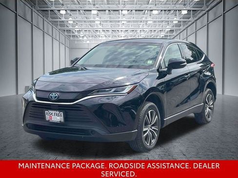 Certified 2023 Toyota Venza LE AWD/4WD image 4