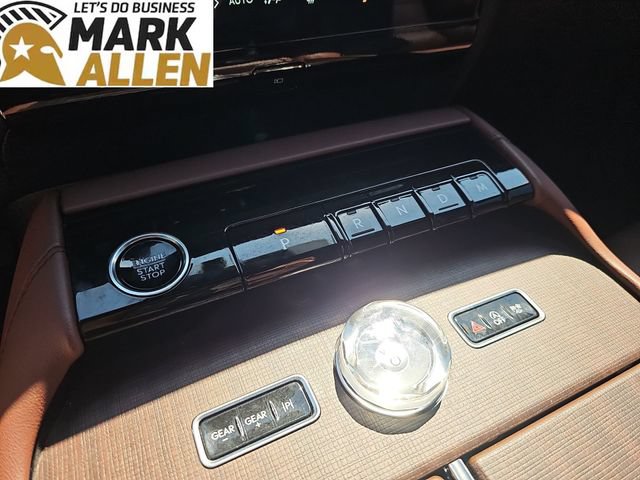 Used 2025 Lincoln Navigator Reserve AWD/4WD image 16