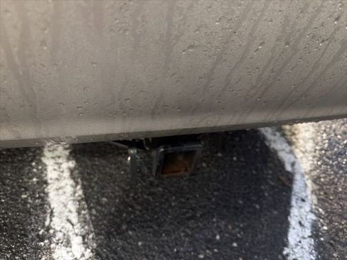 Used 2017 Toyota Sienna XLE image 10