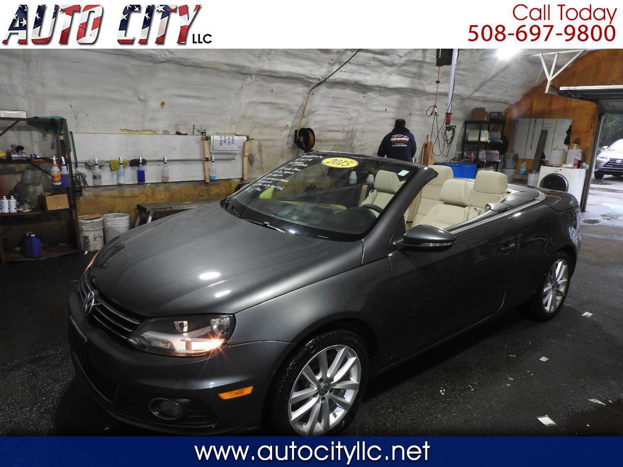 Used 2015 Volkswagen Eos Komfort FWD image 1