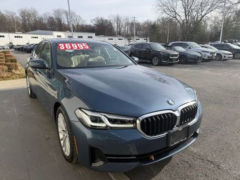 Used 2023 BMW 530i xDrive w/ Premium Package image 5