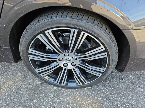 Used 2024 Volvo S90 B6 Ultimate image 34