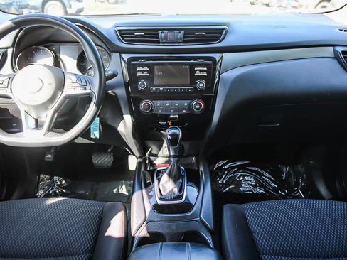 Used 2018 Nissan Rogue Sport S FWD image 12
