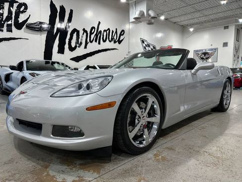 Used 2009 Chevrolet Corvette Convertible w/ Preferred Equipment Group RWD image 31