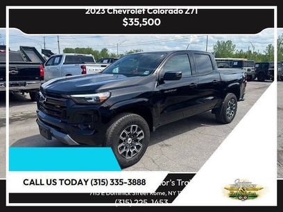 Used 2023 Chevrolet Colorado Z71 w/ Z71 Convenience Package 2