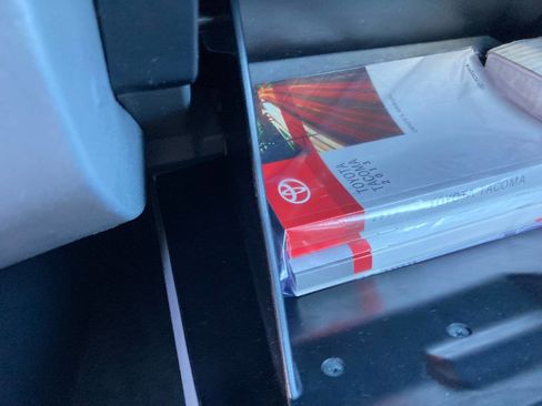 Used 2013 Toyota Tacoma 4x4 Double Cab w/ TRD Off-Road Pkg image 24