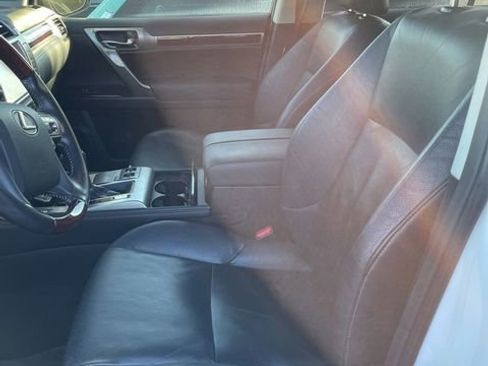 Used 2014 Lexus GX 460 image 6