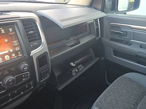 Used 2017 RAM 2500 Big Horn w/ Sport Appearance Group AWD/4WD image 21