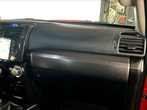 Certified 2021 Toyota 4Runner TRD Off-Road Premium AWD/4WD image 16
