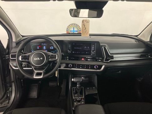 Used 2024 Kia Sportage LX image 13