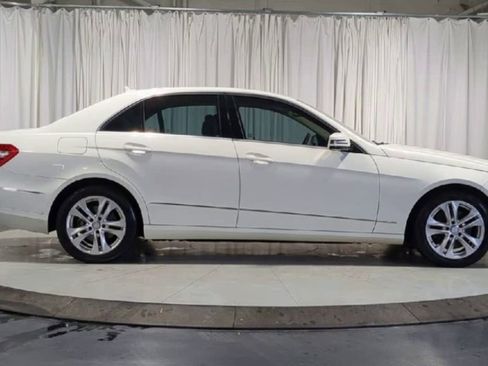 Used 2011 Mercedes-Benz E 350 4MATIC Sedan image 10