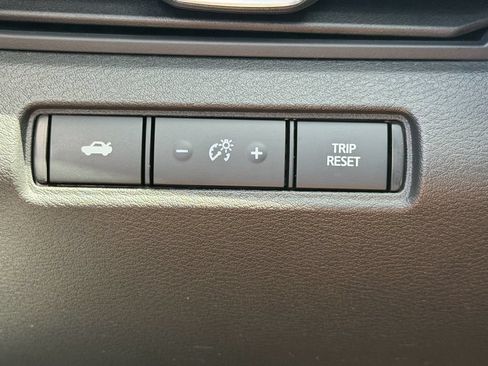 Used 2025 Nissan Altima 2.5 S FWD image 31