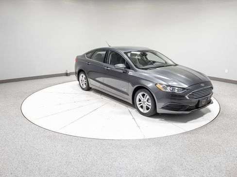 Used 2018 Ford Fusion S FWD image 27