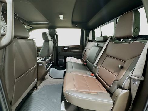 New 2025 GMC Sierra 2500 Denali w/ Denali Reserve Package image 29