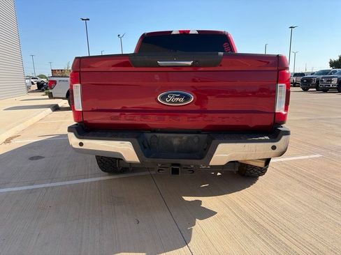 Used 2019 Ford F250 XLT w/ XLT Premium Package AWD/4WD image 4