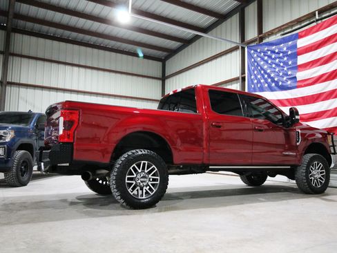 Used 2017 Ford F250 Lariat w/ Lariat Ultimate Package AWD/4WD image 12
