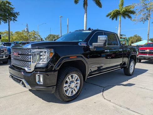 Used 2023 GMC Sierra 2500 Denali w/ Denali Ultimate Package AWD/4WD image 7