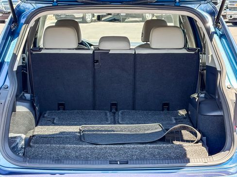 Used 2019 Volkswagen Tiguan SE FWD image 25