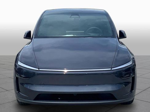 Used 2026 Tesla Model Y 2WD image 3