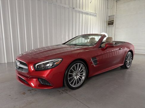 Used 2019 Mercedes-Benz SL 550 image 3