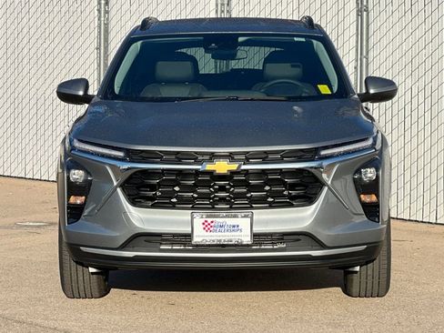 New 2026 Chevrolet Trax LT w/ Driver Confidence Package image 6