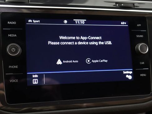 Used 2024 Volkswagen Tiguan SE image 42