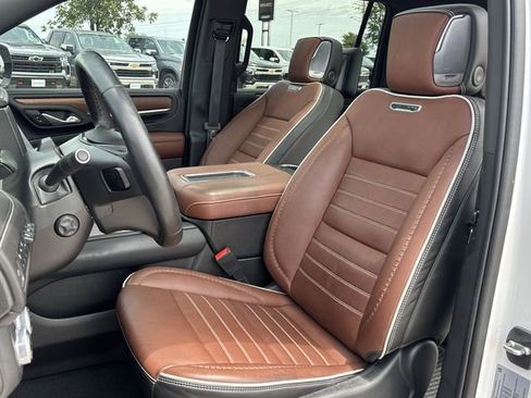 Used 2023 GMC Yukon XL Denali Ultimate AWD/4WD image 26