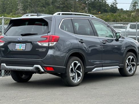 Used 2024 Subaru Forester Touring AWD/4WD image 4