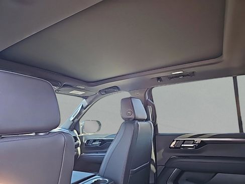 New 2026 Chevrolet Suburban RST w/ RST Capability Package image 32