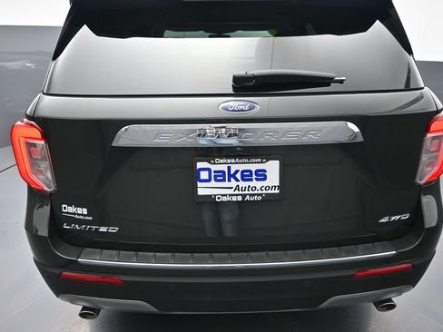 Used 2023 Ford Explorer Limited AWD/4WD image 34