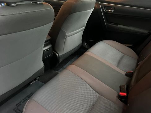 Used 2017 Toyota Corolla LE image 4