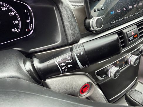 Used 2019 Honda Accord LX image 29