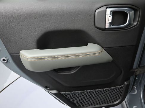 New 2026 Jeep Gladiator Mojave image 21