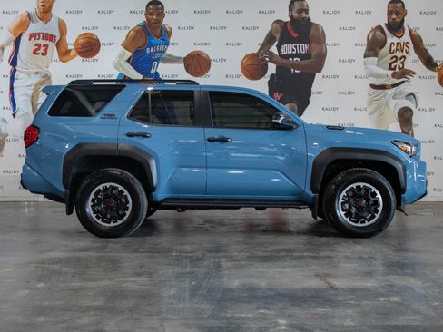 Used 2025 Toyota 4Runner TRD Off-Road Premium image 19