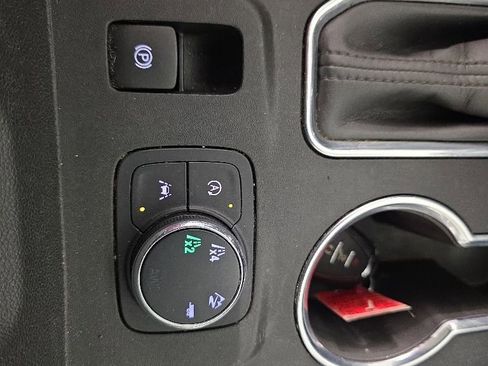 Used 2022 Chevrolet Traverse Premier w/ Redline Edition AWD/4WD image 24
