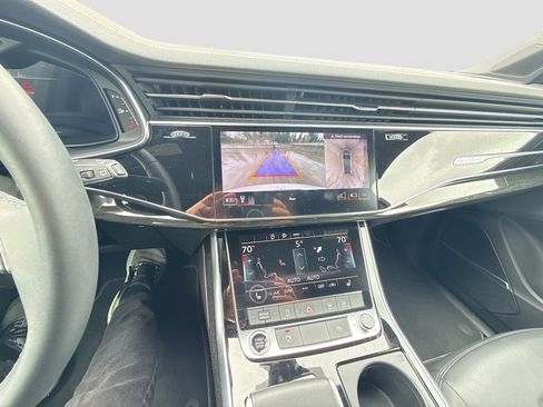 Used 2025 Audi Q7 3.0T Premium Plus image 13