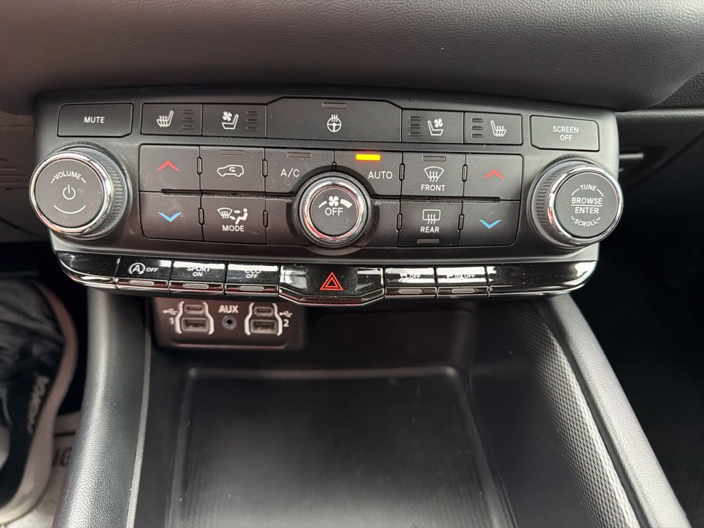 Used 2023 Dodge Durango GT AWD/4WD image 35