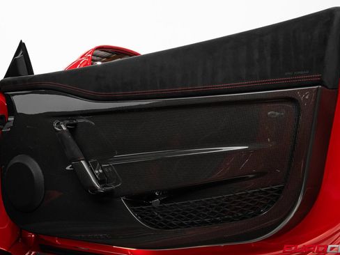 Used 2015 Ferrari 458 Speciale Coupe RWD image 33