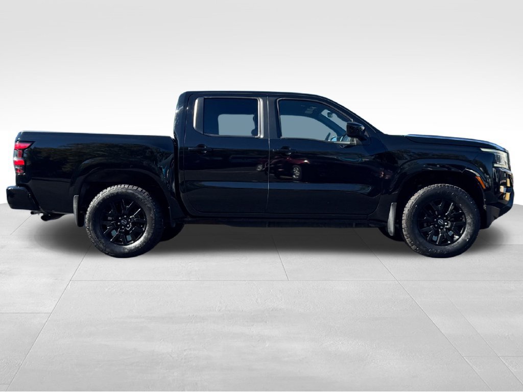 Used 2023 Nissan Frontier SV w/ Midnight Edition Package AWD/4WD image 9