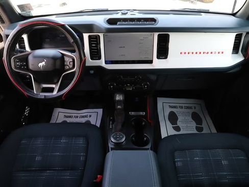 Certified 2025 Ford Bronco Heritage Edition AWD/4WD image 23