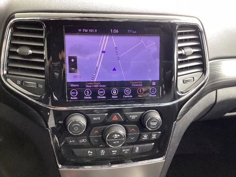 Used 2019 Jeep Grand Cherokee Altitude RWD image 14