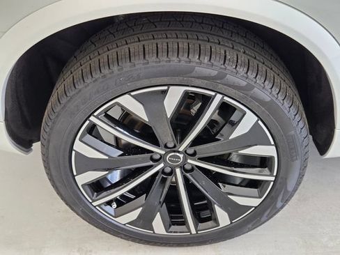 New 2026 Volvo XC90 B6 Ultra w/ Protection Package AWD/4WD image 7