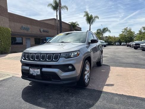 Used 2022 Jeep Compass Latitude w/ Sun and Sound Group AWD/4WD image 4