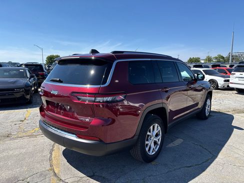 Used 2022 Jeep Grand Cherokee L Limited AWD/4WD image 6